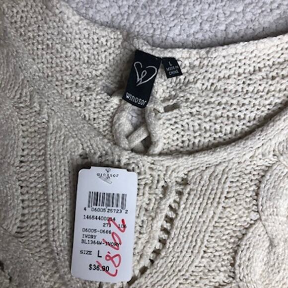 NWT Windsor ivory cream white cable ribbed knit lace up vneck sweater large - Picture 3 of 3